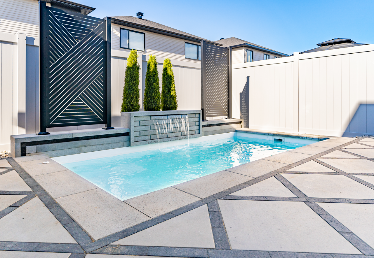 F-20 16'2'' x 10'2'' x 4'6''