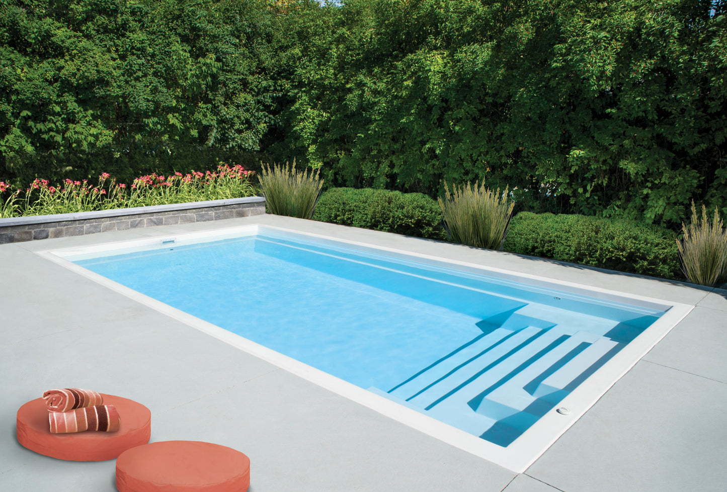 F-25 22' x 12' x 4'6''