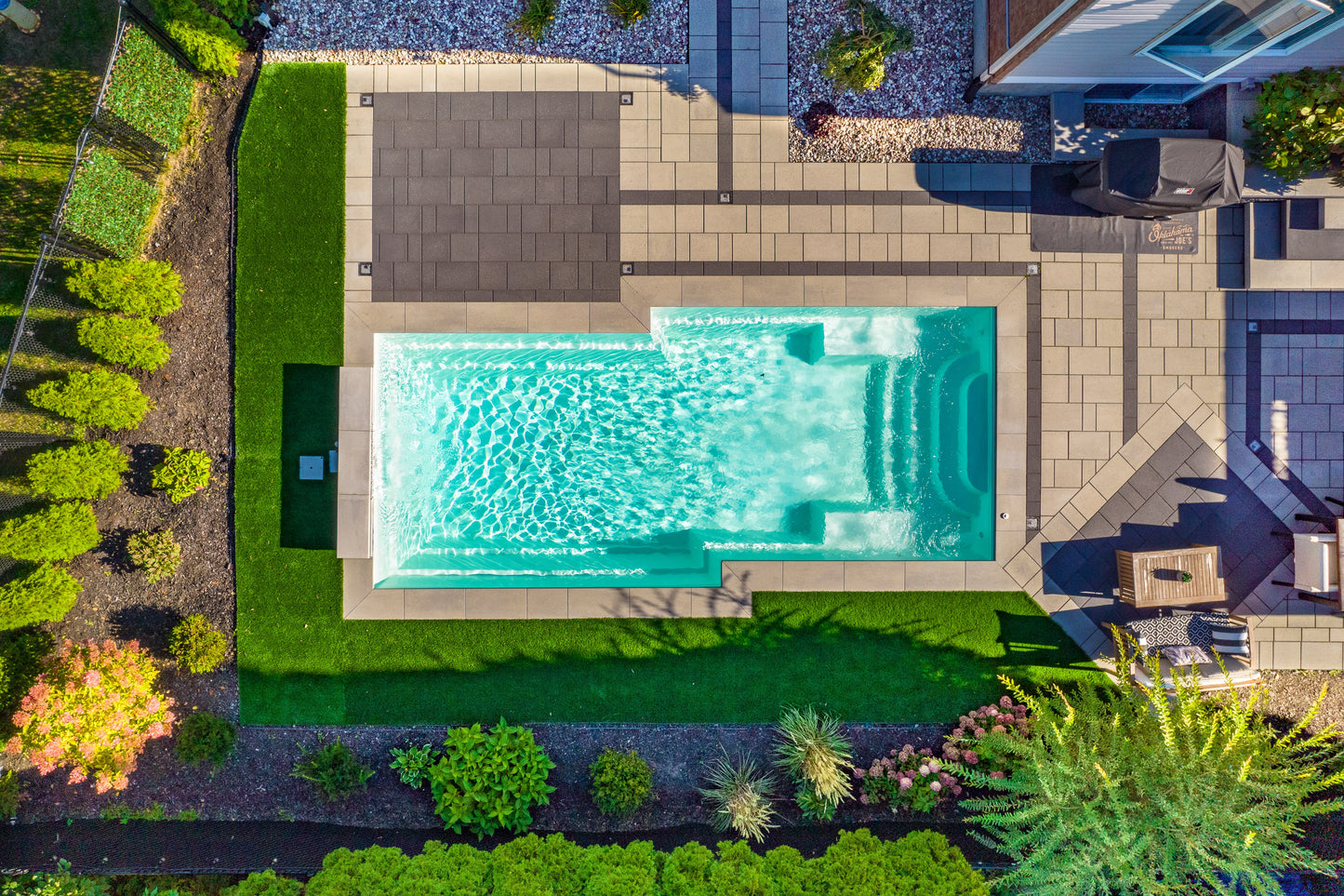 F-27 26' x 12' x 4'6''